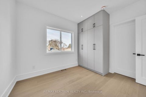 Photo 32 at 17 Lanark Avenue, Oakwood Village, Toronto