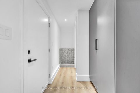 Photo 34 at 17 Lanark Avenue, Oakwood Village, Toronto