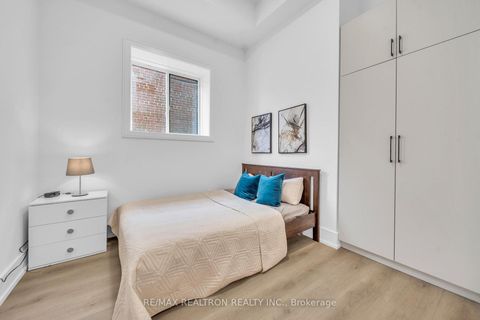 Photo 35 at 17 Lanark Avenue, Oakwood Village, Toronto