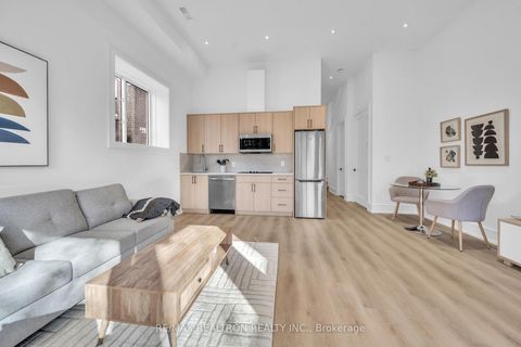 Photo 39 at 17 Lanark Avenue, Oakwood Village, Toronto