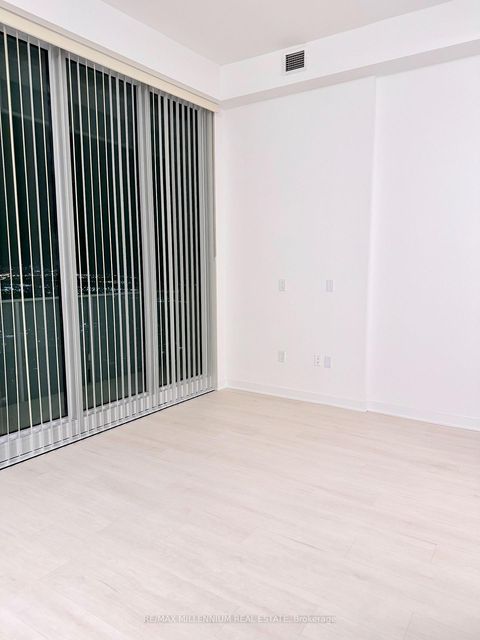 Photo 3 at 5901 - 3900 Confederation Parkway, City Centre, Mississauga