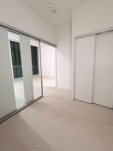 Photo 5 at 5901 - 3900 Confederation Parkway, City Centre, Mississauga