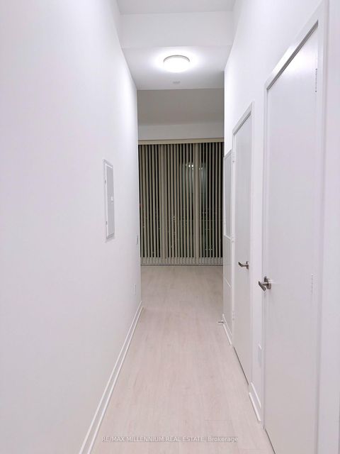 Photo 6 at 5901 - 3900 Confederation Parkway, City Centre, Mississauga