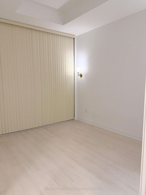 Photo 12 at 5901 - 3900 Confederation Parkway, City Centre, Mississauga