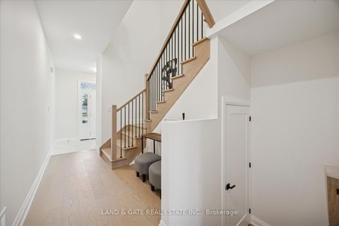 Photo 3 at 989 Queensdale Avenue, Donevan, Oshawa