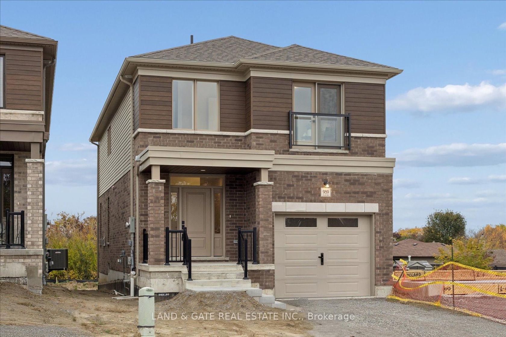 989 Queensdale Avenue, Donevan, Oshawa 