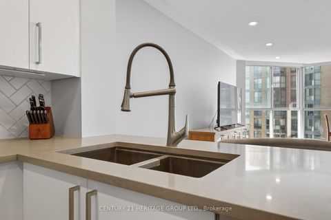 Photo 13 at 1005 - 150 Dunlop Street E, City Centre, Barrie