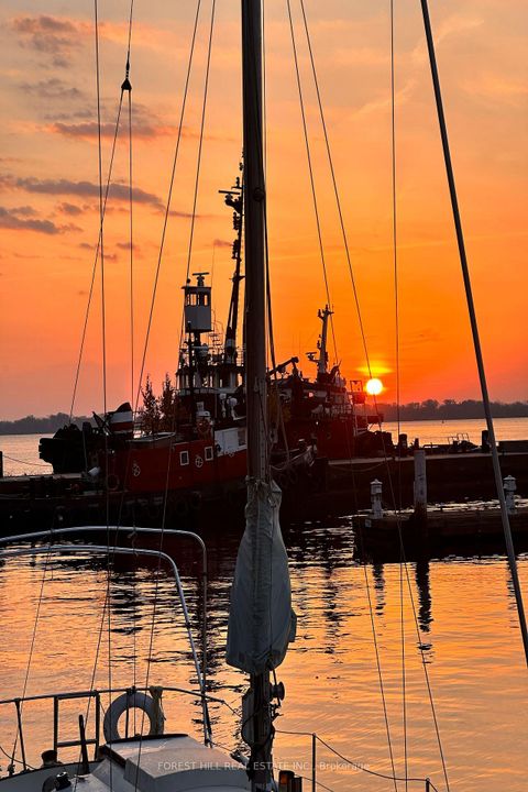 Photo 43 at 606 - 600 Queens Quay W, Waterfront Communities C1, Toronto