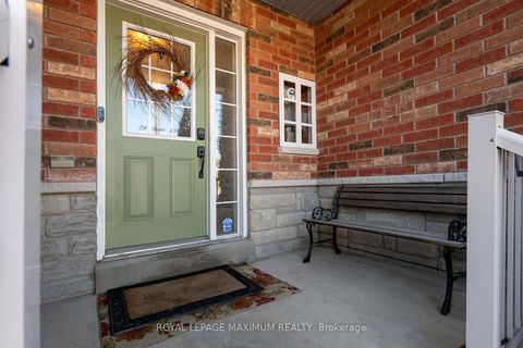 Photo 1 at 29 Barr Crescent, Bayview Northeast, Aurora