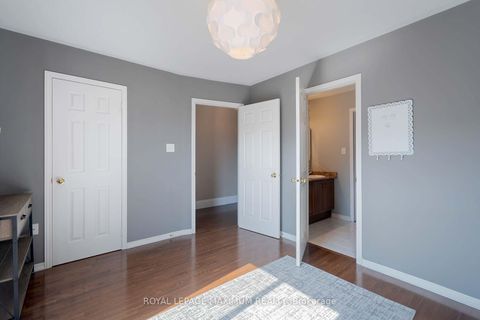 Photo 17 at 29 Barr Crescent, Bayview Northeast, Aurora