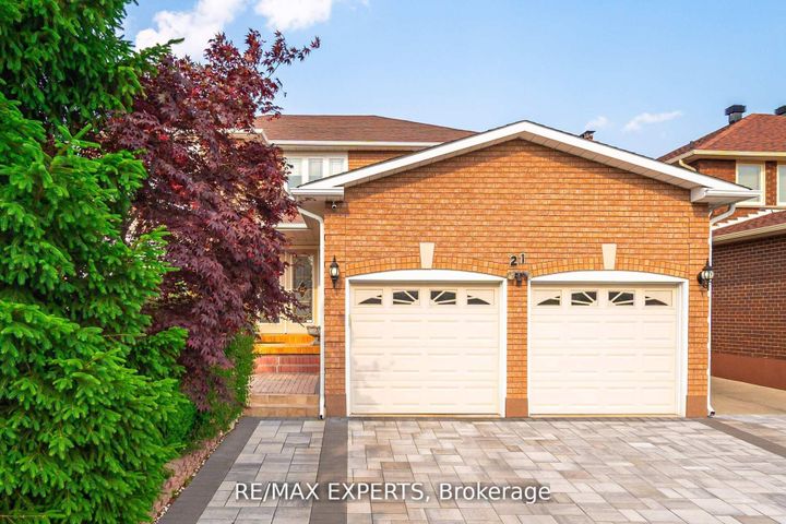 Photo 1 at 21 Williamsburg Lane, East Woodbridge, Vaughan