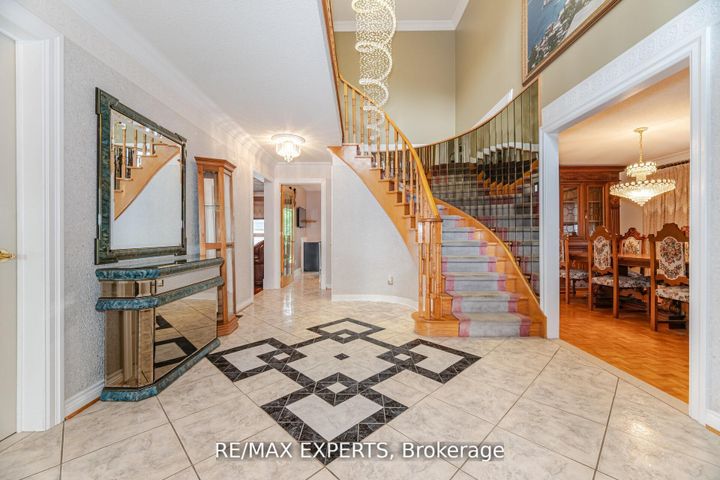 Photo 26 at 21 Williamsburg Lane, East Woodbridge, Vaughan