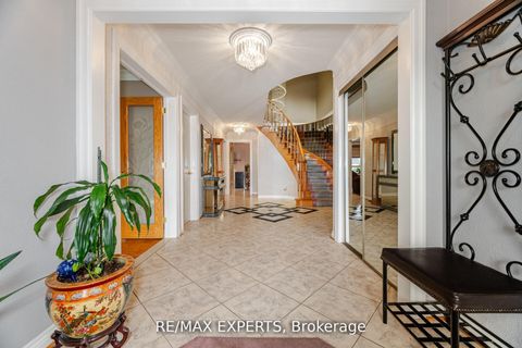 Photo 8 at 21 Williamsburg Lane, East Woodbridge, Vaughan