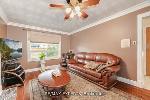 Photo 21 at 21 Williamsburg Lane, East Woodbridge, Vaughan