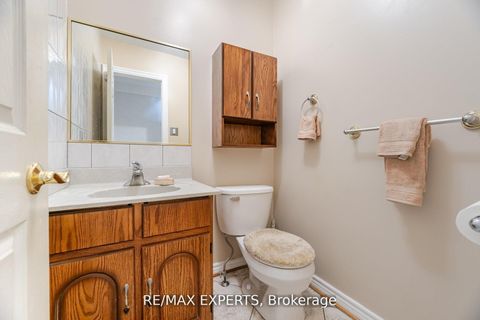 Photo 24 at 21 Williamsburg Lane, East Woodbridge, Vaughan