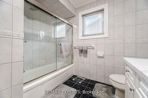 Photo 42 at 21 Williamsburg Lane, East Woodbridge, Vaughan