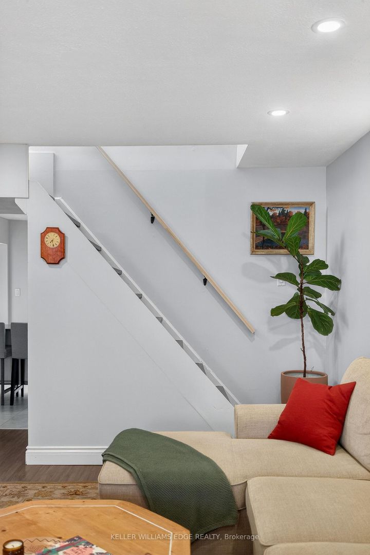 Photo 12 at 262 Britannia Avenue, Homeside, Hamilton