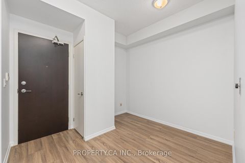 Photo 7 at 223 - 231 Fort York Boulevard, Niagara, Toronto