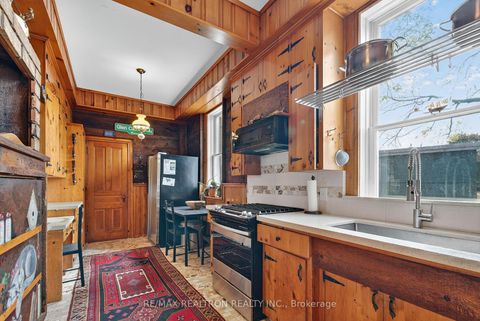 Photo 10 at 9 The N, Keswick North, Georgina