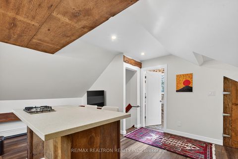 Photo 25 at 9 The N, Keswick North, Georgina