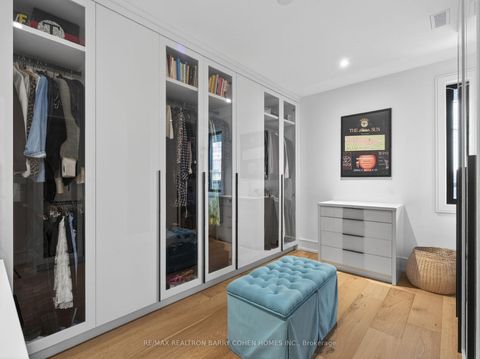 Photo 17 at 4 Forest Wood, Nortown, Toronto