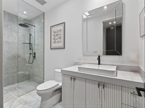 Photo 20 at 4 Forest Wood, Nortown, Toronto