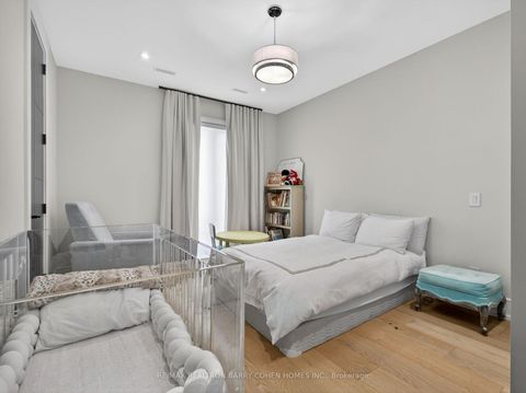 Photo 21 at 4 Forest Wood, Nortown, Toronto