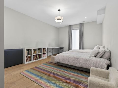 Photo 23 at 4 Forest Wood, Nortown, Toronto