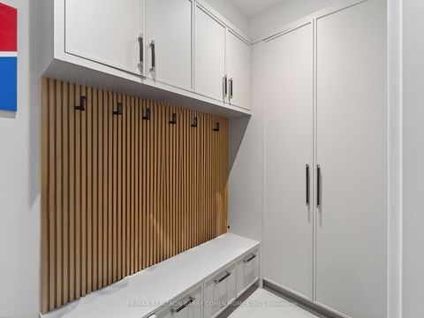 Photo 28 at 4 Forest Wood, Nortown, Toronto