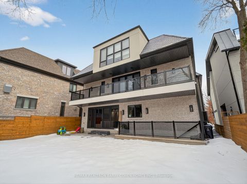 Photo 31 at 4 Forest Wood, Nortown, Toronto
