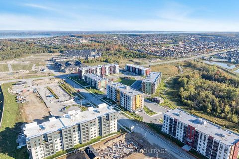 Photo 41 at 102 - 8 Culinary Lane, Rural Barrie Southeast, Barrie