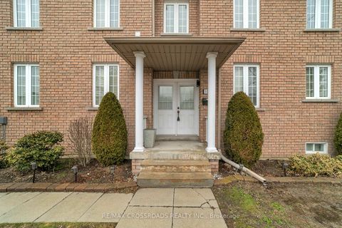 Photo 2 at 106 Craggview Drive, West Hill, Toronto