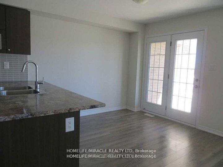 Photo 8 at 142 Golden Springs Drive, Northwest Brampton, Brampton