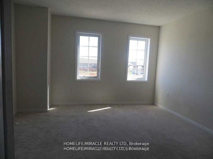 Photo 10 at 142 Golden Springs Drive, Northwest Brampton, Brampton