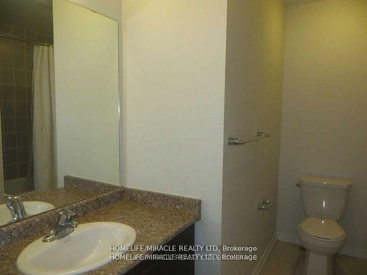 Photo 12 at 142 Golden Springs Drive, Northwest Brampton, Brampton