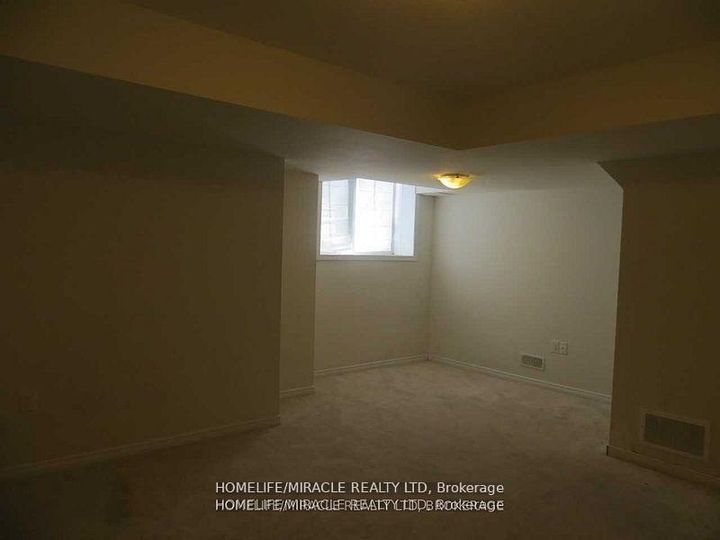 Photo 15 at 142 Golden Springs Drive, Northwest Brampton, Brampton