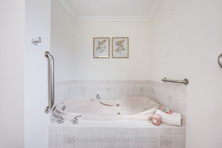 Photo 14 at 1483 Brenner Crescent, Mountainside, Burlington