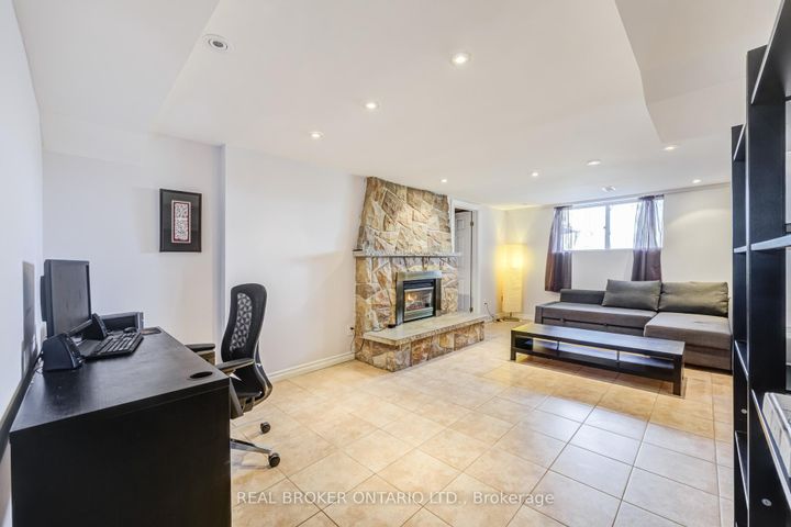 Photo 25 at 1483 Brenner Crescent, Mountainside, Burlington