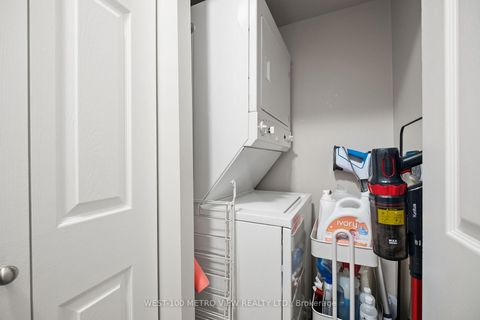 Photo 12 at 1807 - 388 Prince Of Wales Drive, City Centre, Mississauga