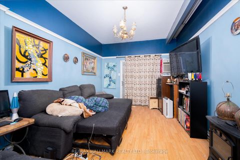 Photo 14 at 511 Queen Street E, Moss Park, Toronto