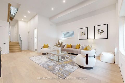 Photo 7 at 2 - 2639 R Dundas Street W, Junction Area, Toronto