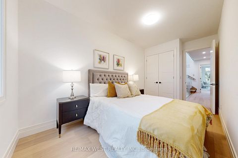 Photo 33 at 2 - 2639 R Dundas Street W, Junction Area, Toronto