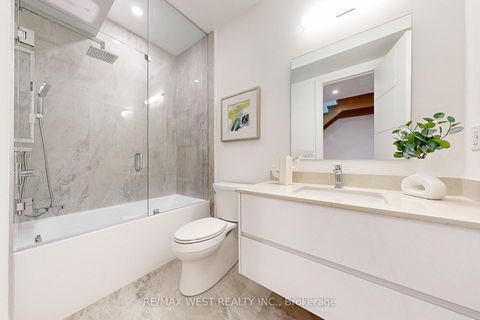 Photo 34 at 2 - 2639 R Dundas Street W, Junction Area, Toronto