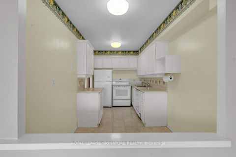 Photo 10 at 409 - 50 Baif Boulevard, North Richvale, Richmond Hill