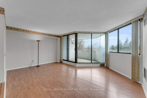 Photo 14 at 409 - 50 Baif Boulevard, North Richvale, Richmond Hill