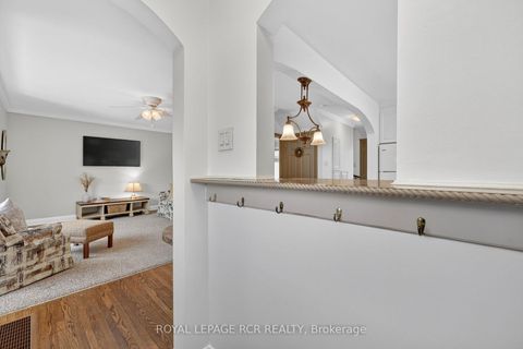 Photo 6 at 65 Donald Street, Queen's Park, Barrie