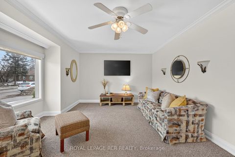 Photo 9 at 65 Donald Street, Queen's Park, Barrie