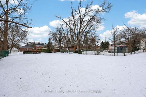 Photo 44 at 65 Donald Street, Queen's Park, Barrie