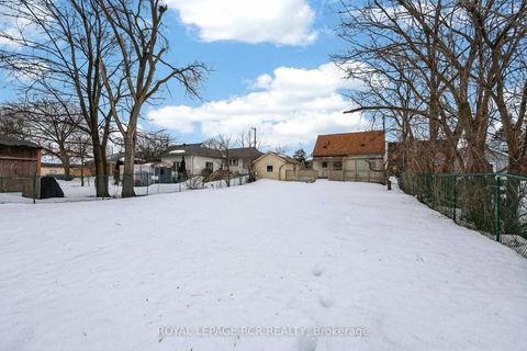 Photo 45 at 65 Donald Street, Queen's Park, Barrie