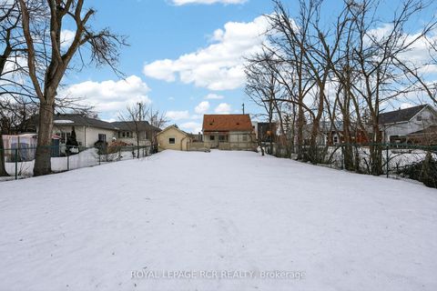 Photo 46 at 65 Donald Street, Queen's Park, Barrie